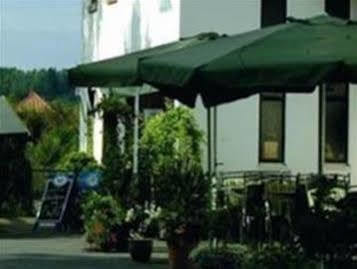 鲍姆霍夫特尼兰德加斯特霍夫酒店 马克特海登费尔德 外观 照片